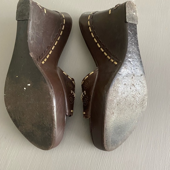 BCBG open back wedges - Picture 3 of 3